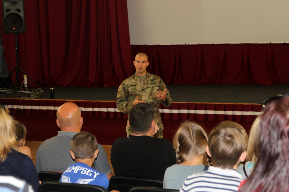 Объявлен конкурс на лучшую страну размещения войск НАТО