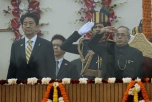 NEW DELHI, India - Japanese Prime Minister Shinzo Abe (front L) and Indian President Pranab Mukherjee (front R) attend a Republic Day event in New Delhi, India, on Jan. 26, 2014, which included a military parade. (Photo taken through glass)(Kyodo)