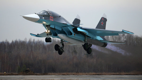 Шесть новейших истребителей Су-34 поступили в авиационный полк ЮВО