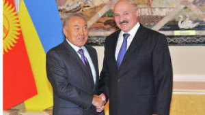 Лукашенко и Назарбаев в телефонном разговоре обсудили подготовку к саммитам в Минске
