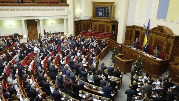 Верховная рада приняла закон, расширяющий полномочия СНБО Украины