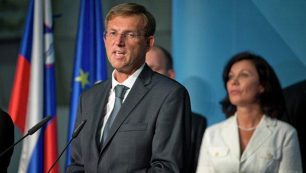 Премьер Словении призвал министра обороны подать в отставку