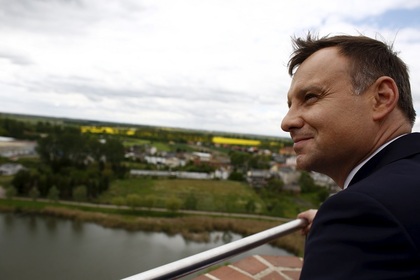 Кандидат в президенты Польши предложил создать базы НАТО в стране