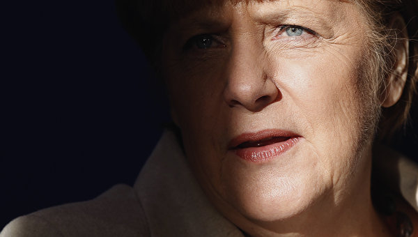 СМИ: Меркель поделилась с главами спецслужб Британии данными о России