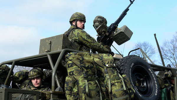 Чехия планирует закупить в 2016 году вооружения почти на $1 млрд