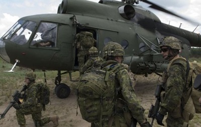 Канада отзывает военных из Польши
